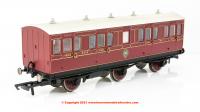 R40137 Hornby NBR 6 Wheel Composite Class Coach number 196 in NBR livery - Era 2
